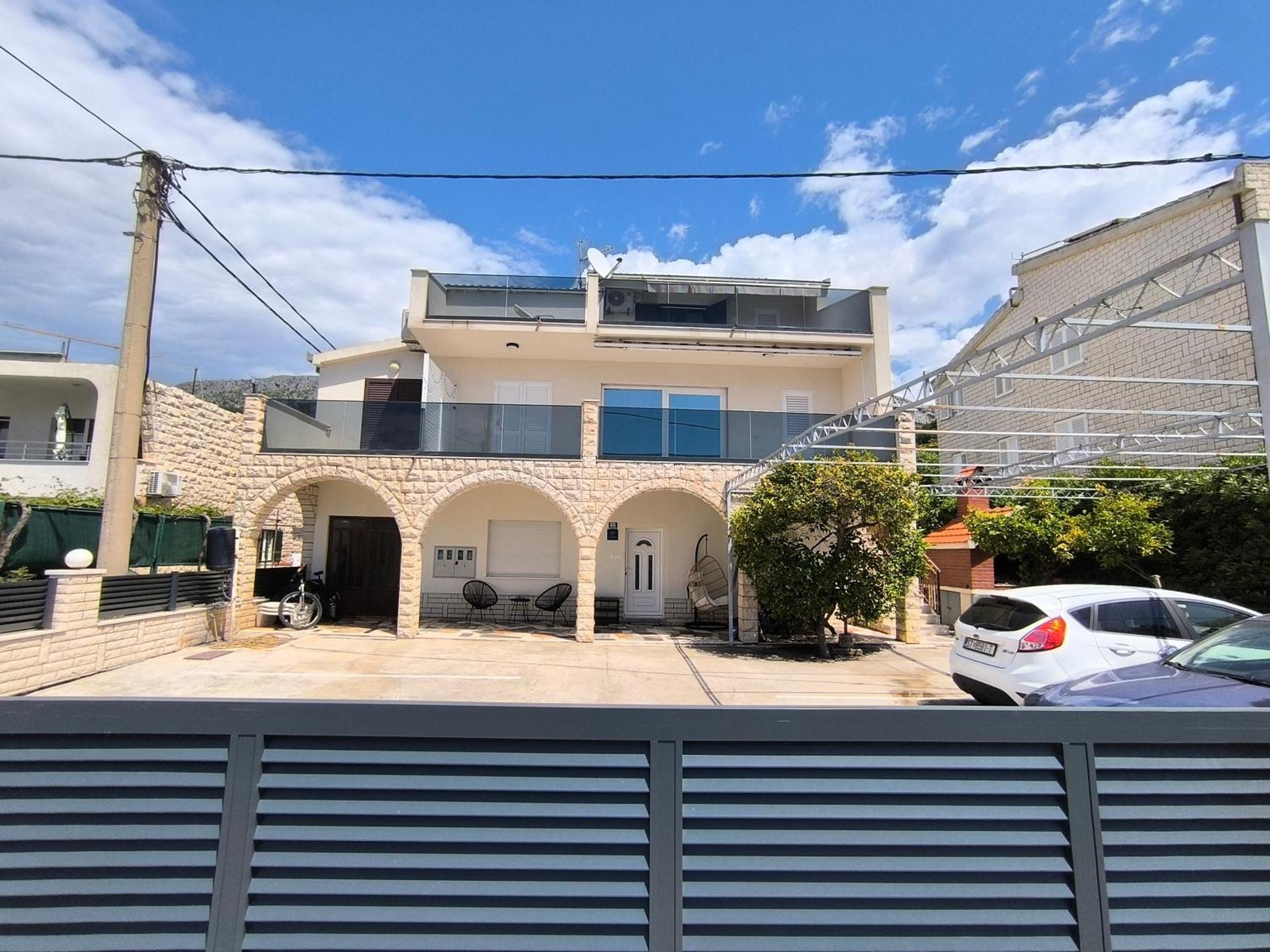 Apartments Villa Tanja โปดสตรานา ภายนอก รูปภาพ