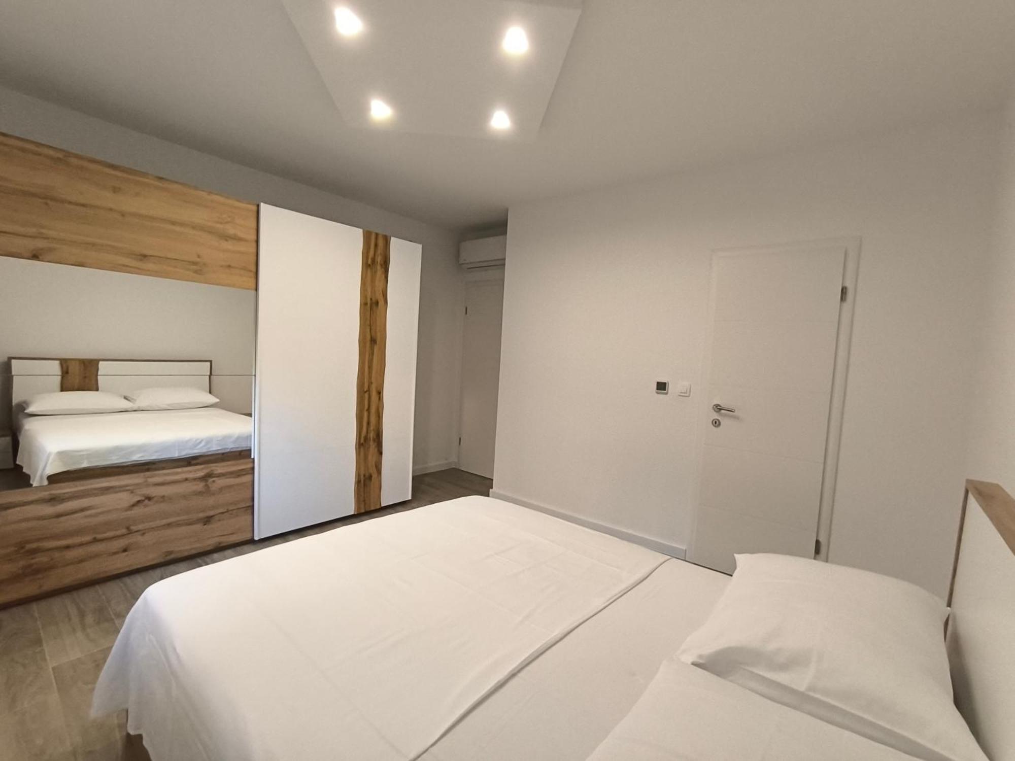 Apartments Villa Tanja โปดสตรานา ภายนอก รูปภาพ